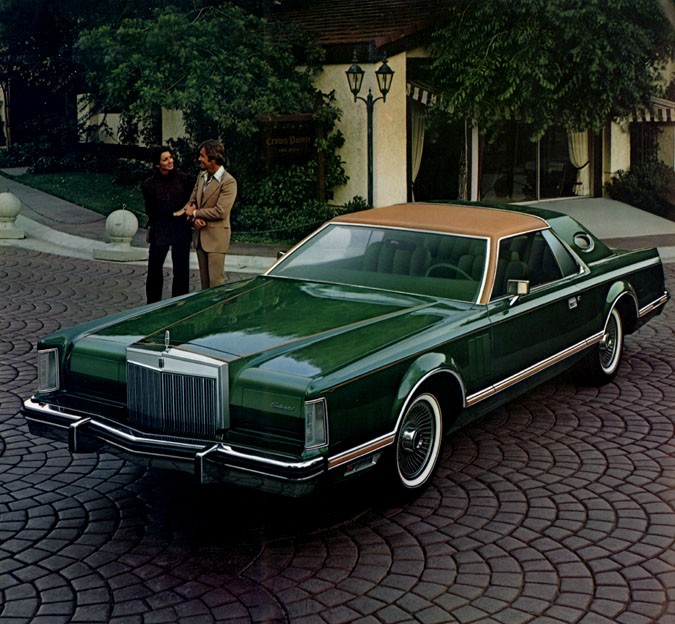1977 Lincoln Continental Mark V Brochure Page 3